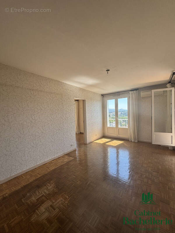 Appartement à MARSEILLE-13E