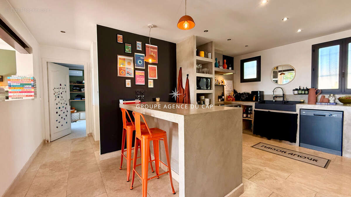 Maison à LES ISSAMBRES