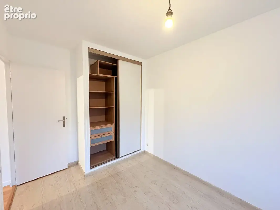 Appartement T4 avec balcon, garage et vue dégagée - Bord de Loire - photo 7