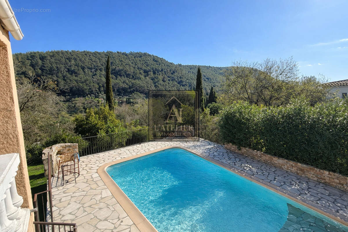 Maison de 175 m2 avec appartement de type2/3 indépendant, piscine et garage sur une parcelle de 1285 m2 - photo 4