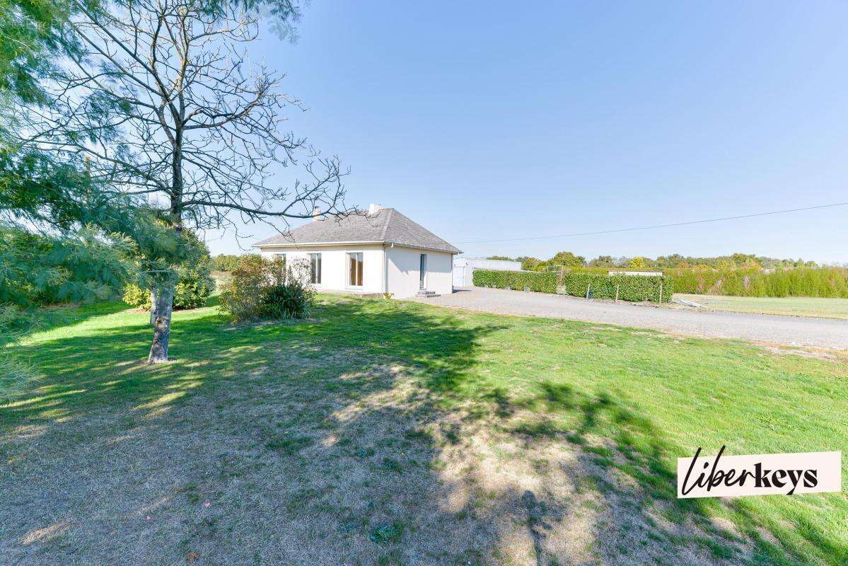 Maison à SAINT-MARS-DU-DESERT