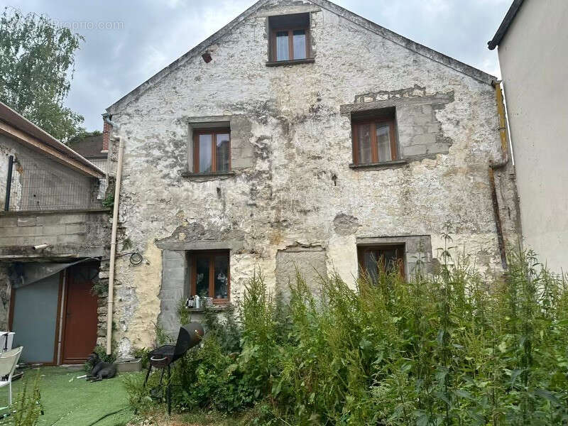Appartement à PRESLES