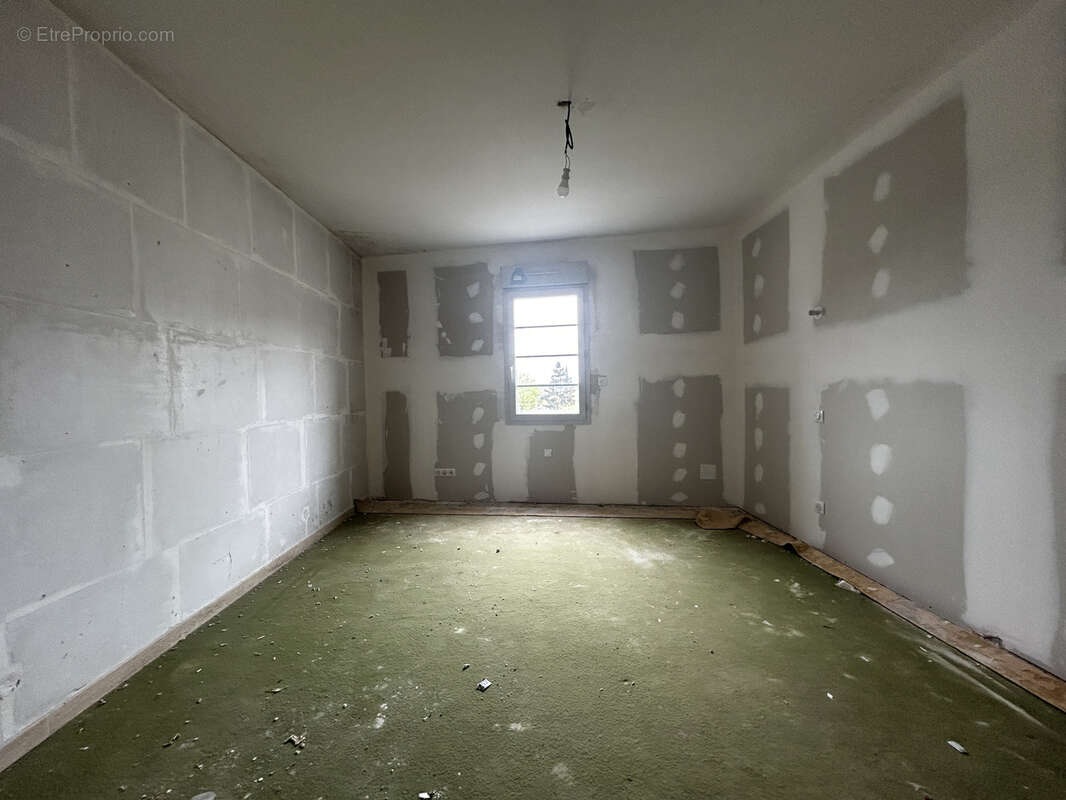 Maison à BAIGNES-SAINTE-RADEGONDE