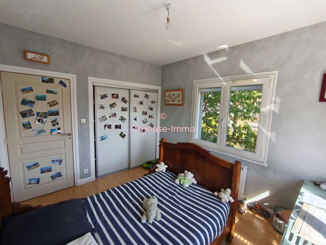 Maison 175 m² à Les Martres-De-Veyre  - photo 14