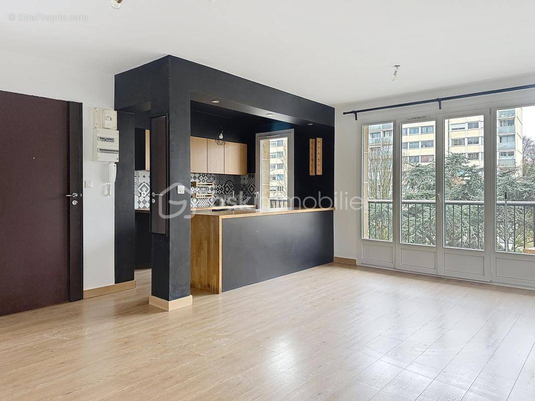 Appartement à SAVIGNY-SUR-ORGE