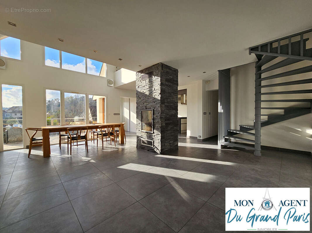 Maison à LE PLESSIS-ROBINSON