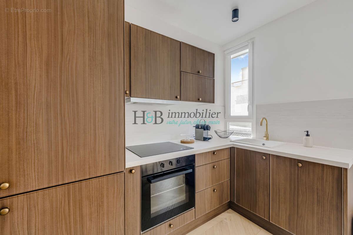 Appartement à PARIS-11E