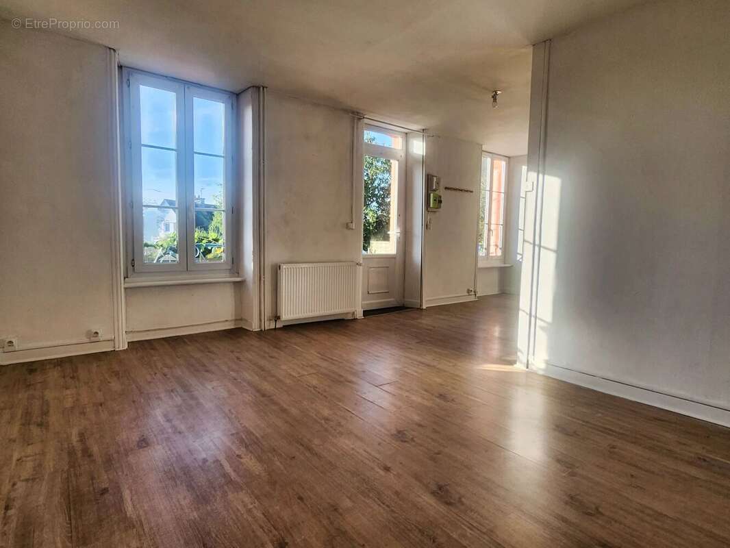 Maison à CARHAIX-PLOUGUER