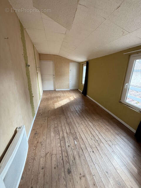 Appartement à MONTGUYON