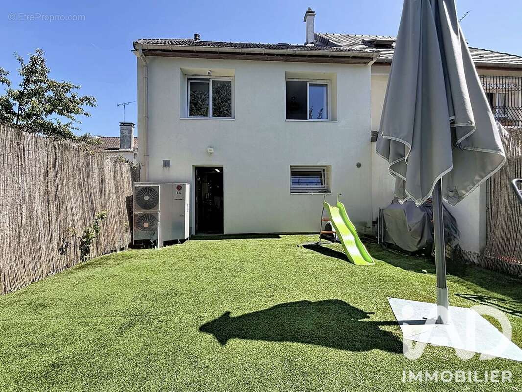 Maison 104 m² à Aulnay-Sous-Bois  - photo 2