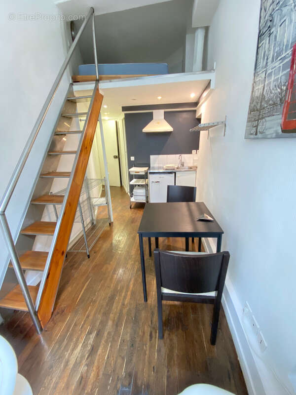 Appartement à PARIS-2E