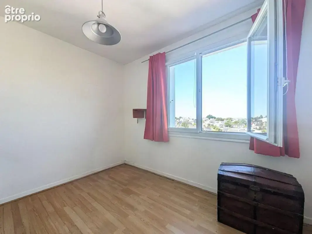 Appartement lumineux de 88 m² avec balcon, ascenseur et vue dégagée - photo 9