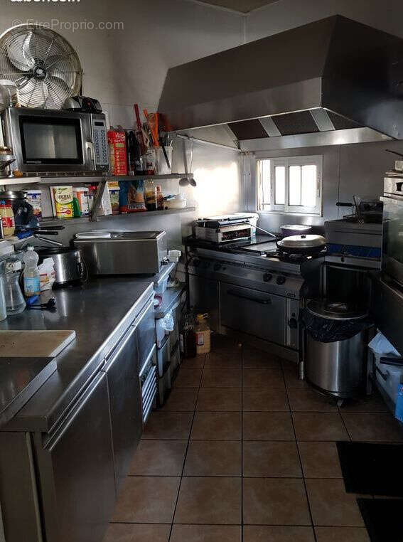 Commerce à PUY-GUILLAUME