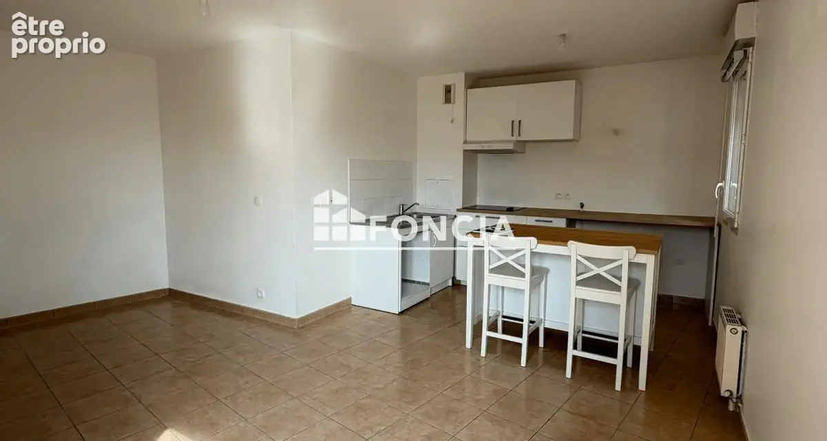 F3 en très bon état avec balcon et parking sous-sol - photo 3