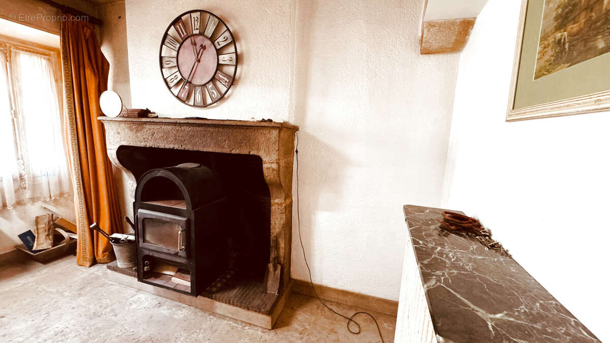 Maison de campagne situé à ASQUINS spacieuse au prix de 208  650 €. - photo 8