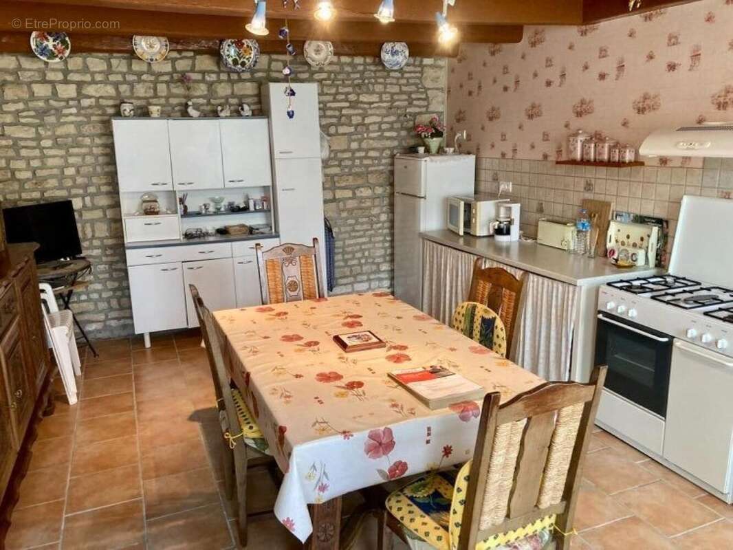 Maison 90 m² à Longre  - photo 5