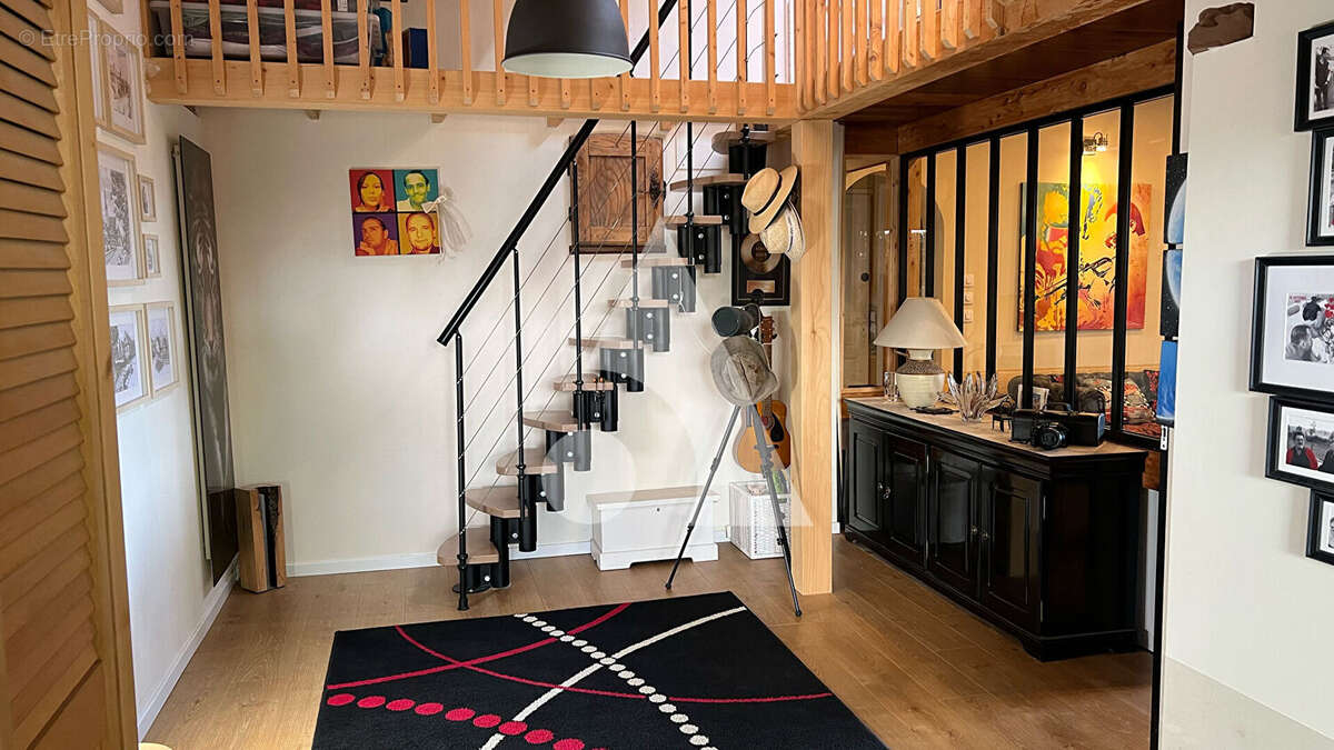 Maison à LA ROQUEBRUSSANNE