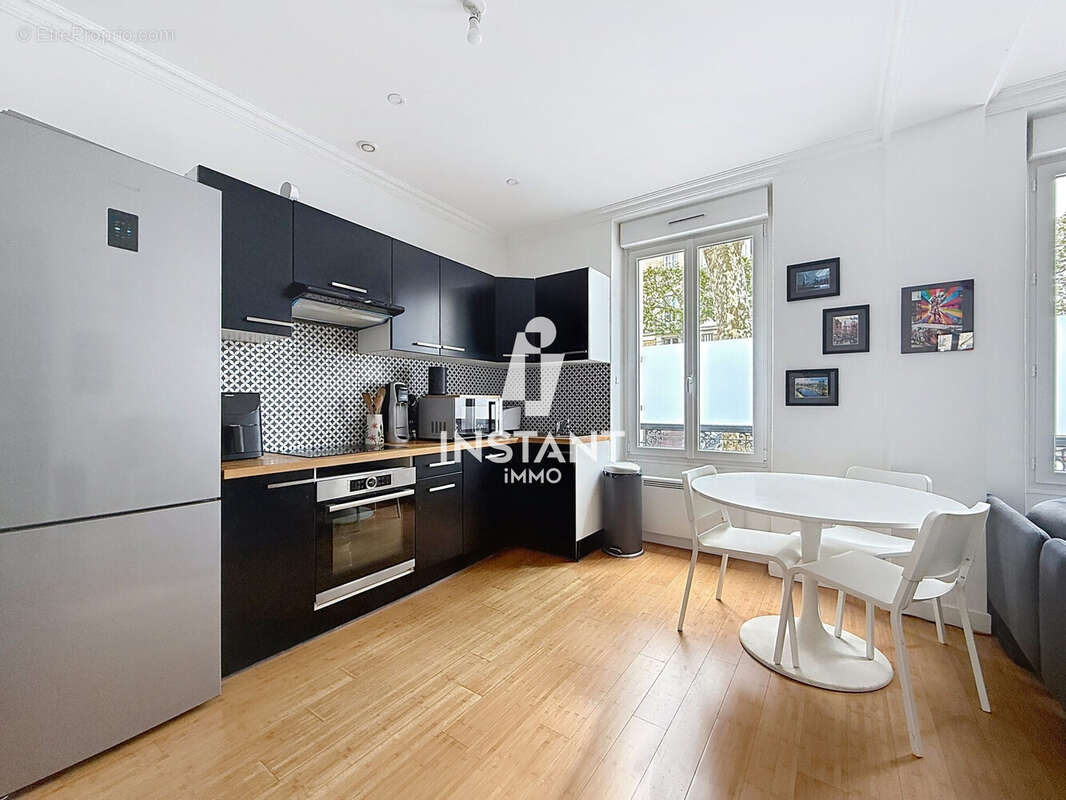 Appartement à CHARENTON-LE-PONT