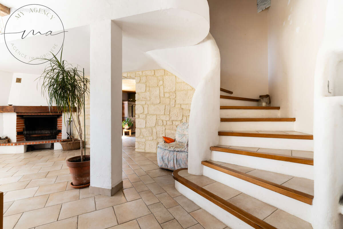 Lignan-sur-Orb   Maison de caractère 215 m2, 5 chambres, piscine, terrain 983 m2 - photo 75