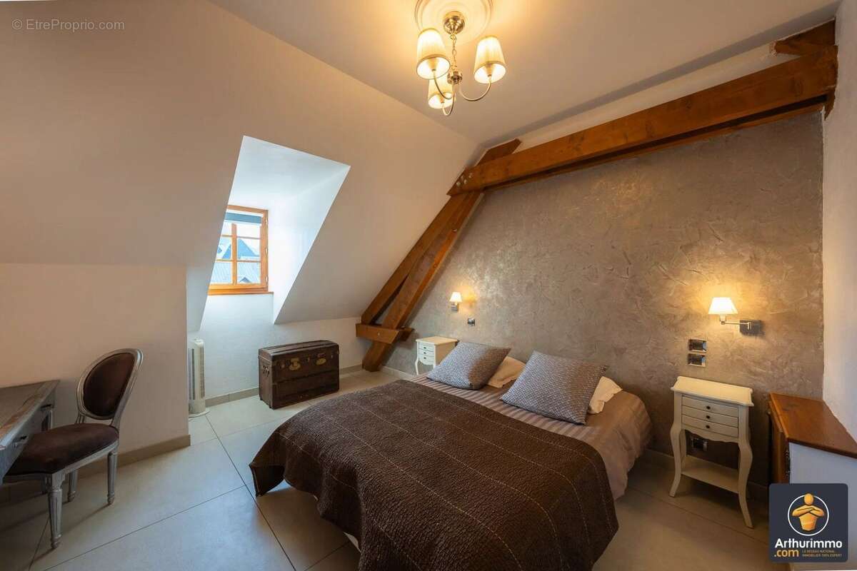 Maison à MONT-DAUPHIN