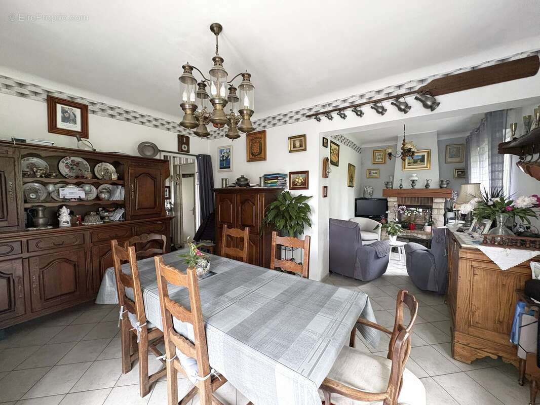 Maison à AUXI-LE-CHATEAU