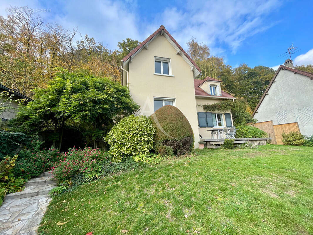 Maison à GIF-SUR-YVETTE