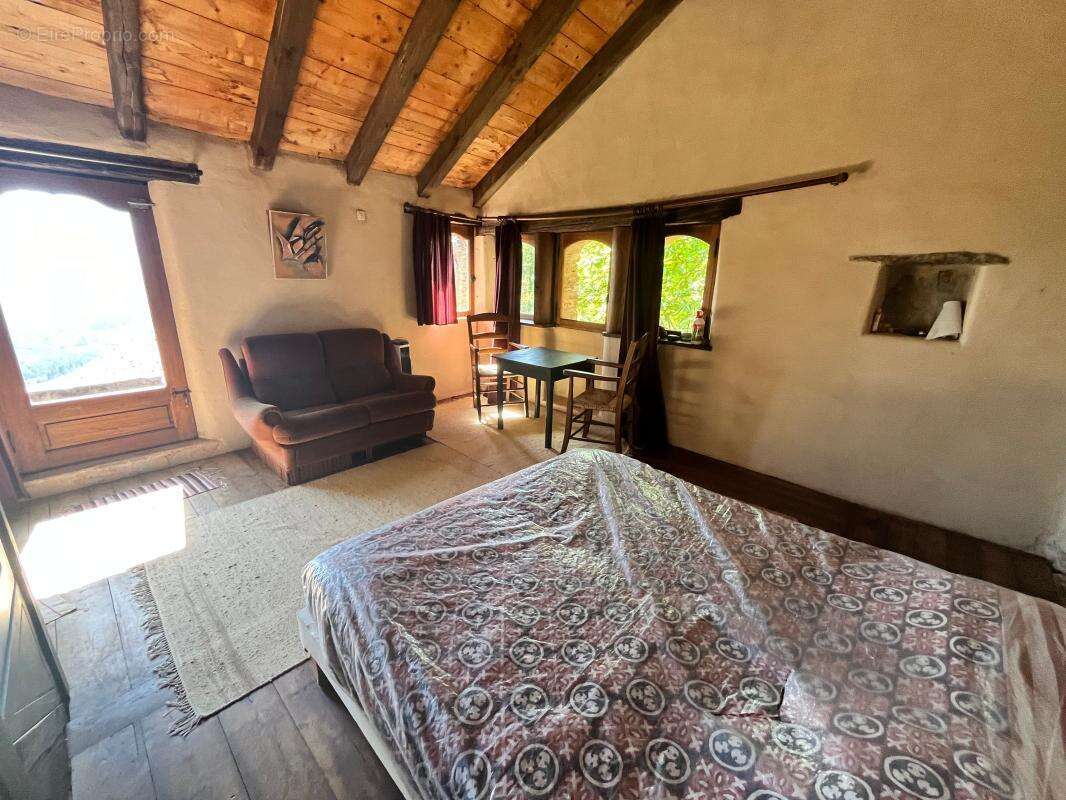 Maison à PONTEILS-ET-BRESIS