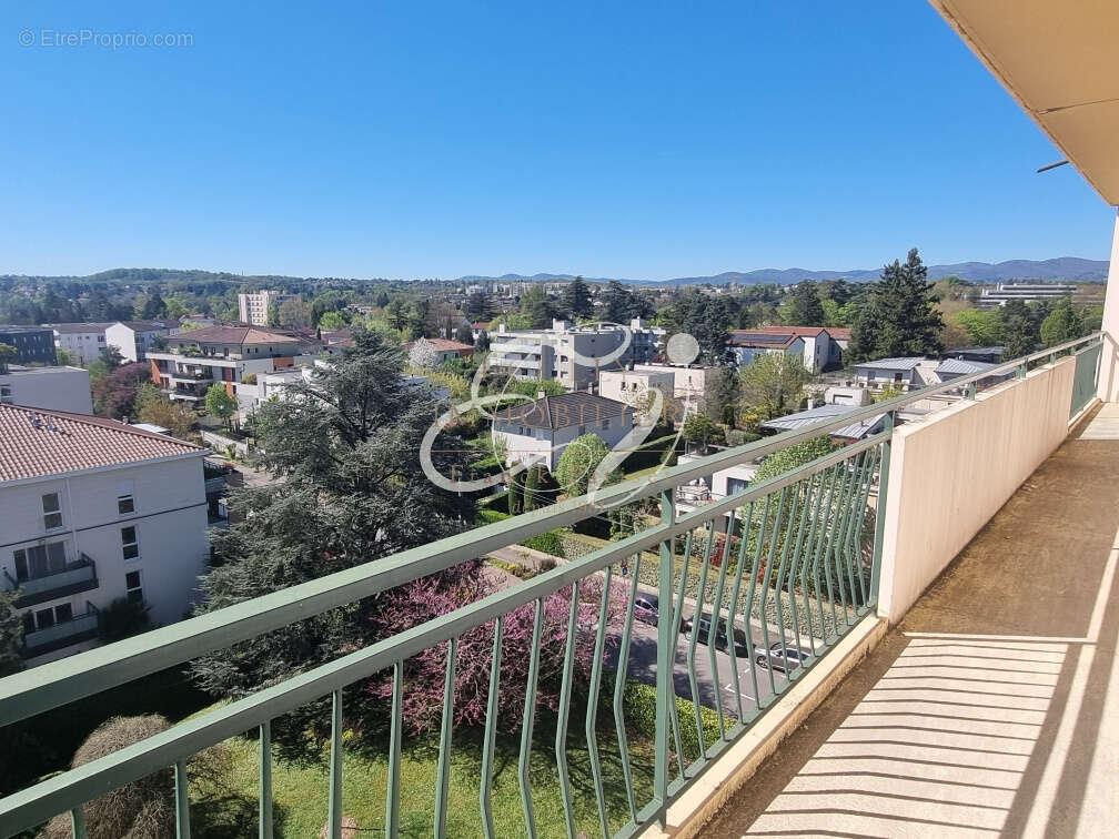 Appartement à TASSIN-LA-DEMI-LUNE