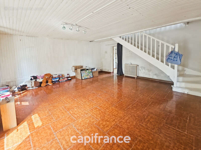 Maison à AMBES