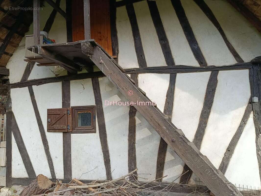 Maison à LIVET-SUR-AUTHOU