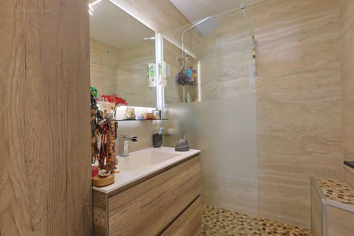 Appartement Vallauris 2 pièce(s) 55 m2 rez de jardin - photo 10