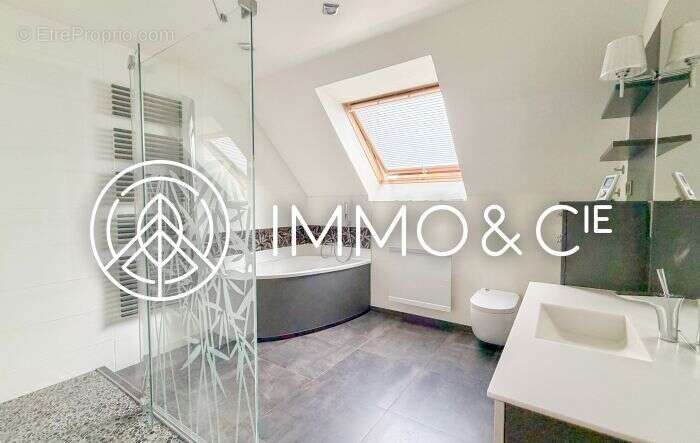 Maison à QUESNOY-SUR-DEULE