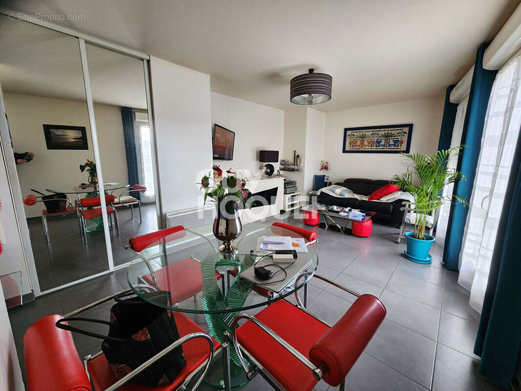 Appartement à ROSNY-SOUS-BOIS