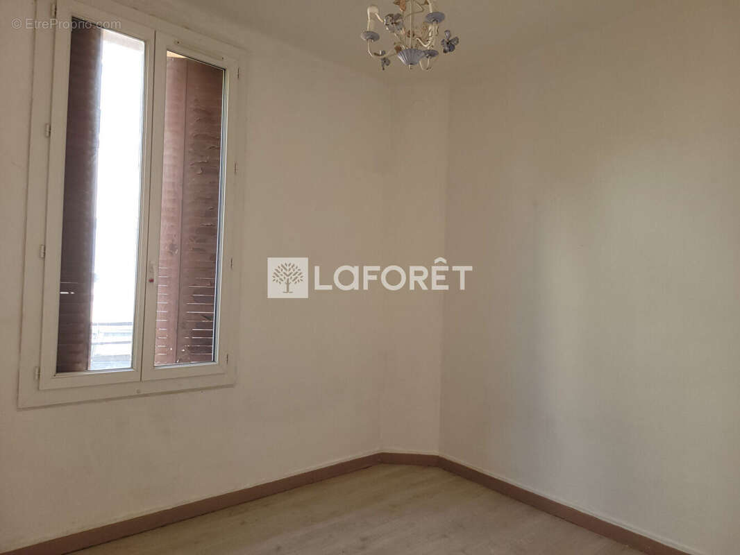 TOULON OUEST : Immeuble composé de 6 appartements dont 1 loué - photo 13