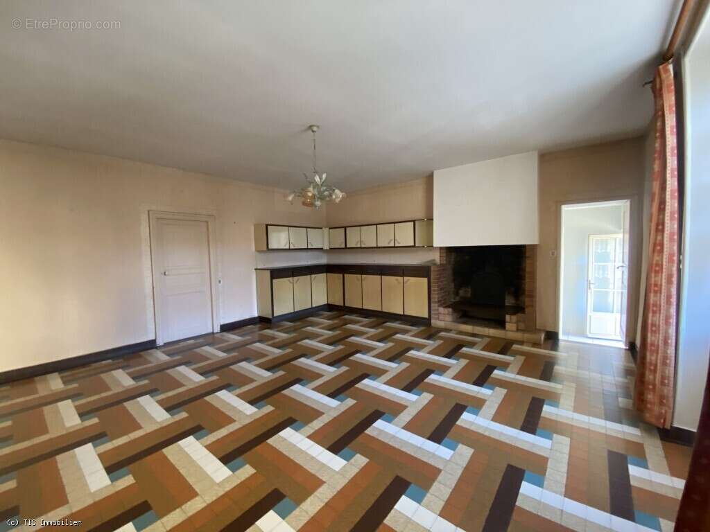 Maison à VILLEFAGNAN