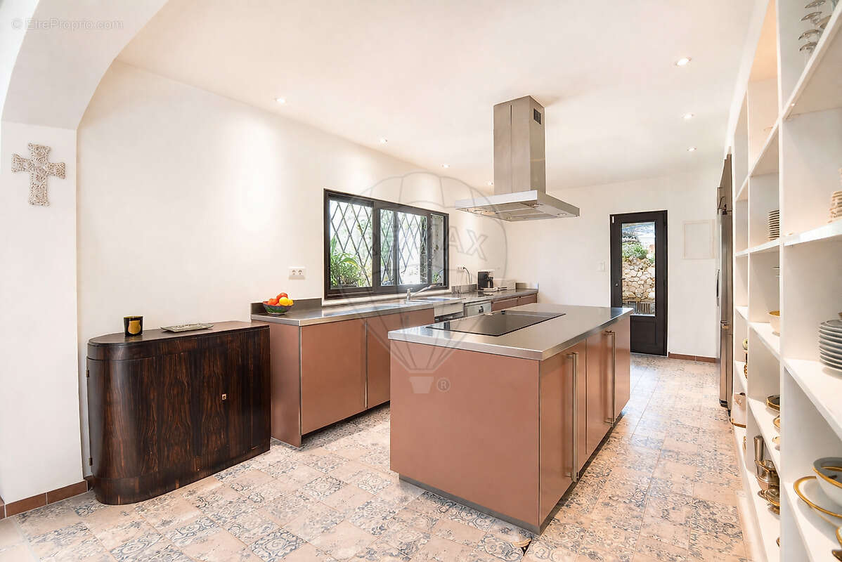 Maison à ROQUEFORT-LES-PINS