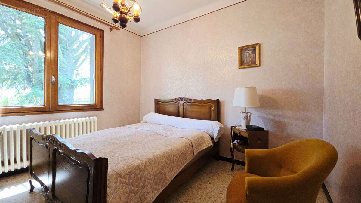 Maison à BAGNOLS-SUR-CEZE