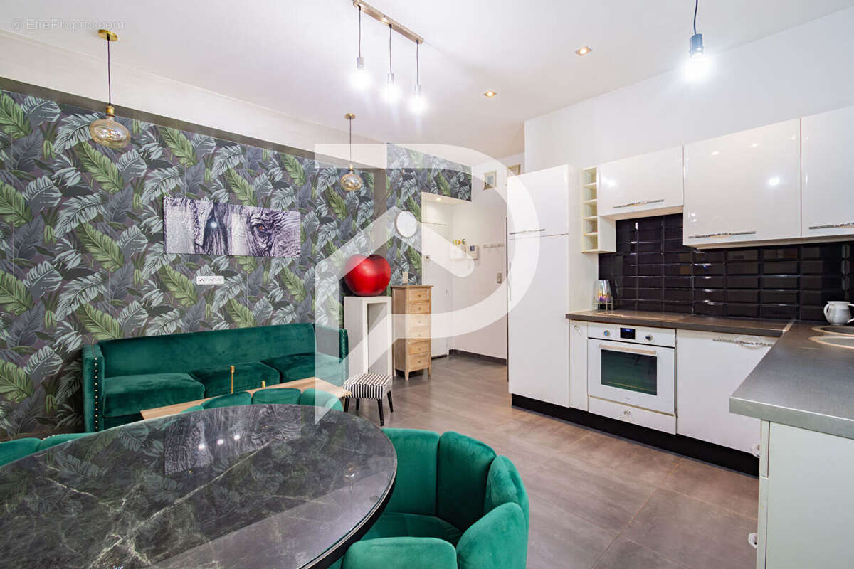 Appartement à MARSEILLE-6E