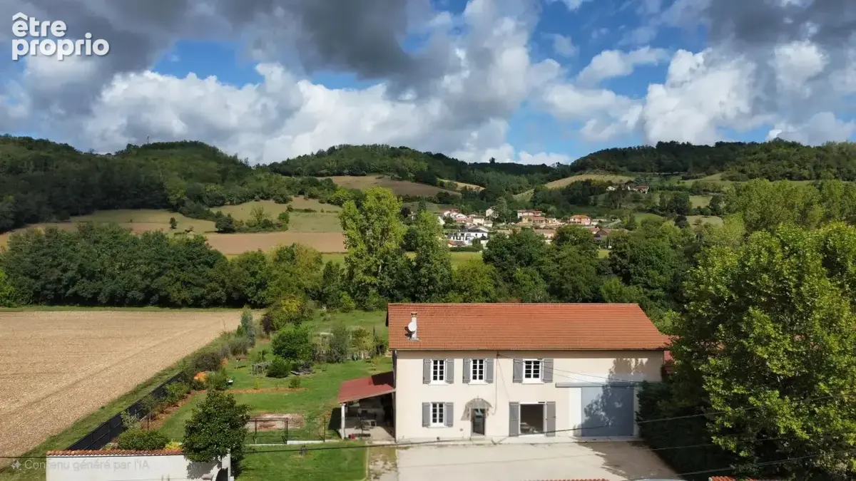 Maison - 4 Chambres - Buanderie - Grande cour - Jardin - Grange - Au calme - photo 2
