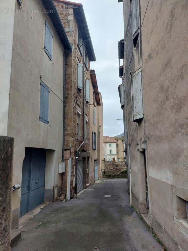 Maison à SAINT-AFFRIQUE