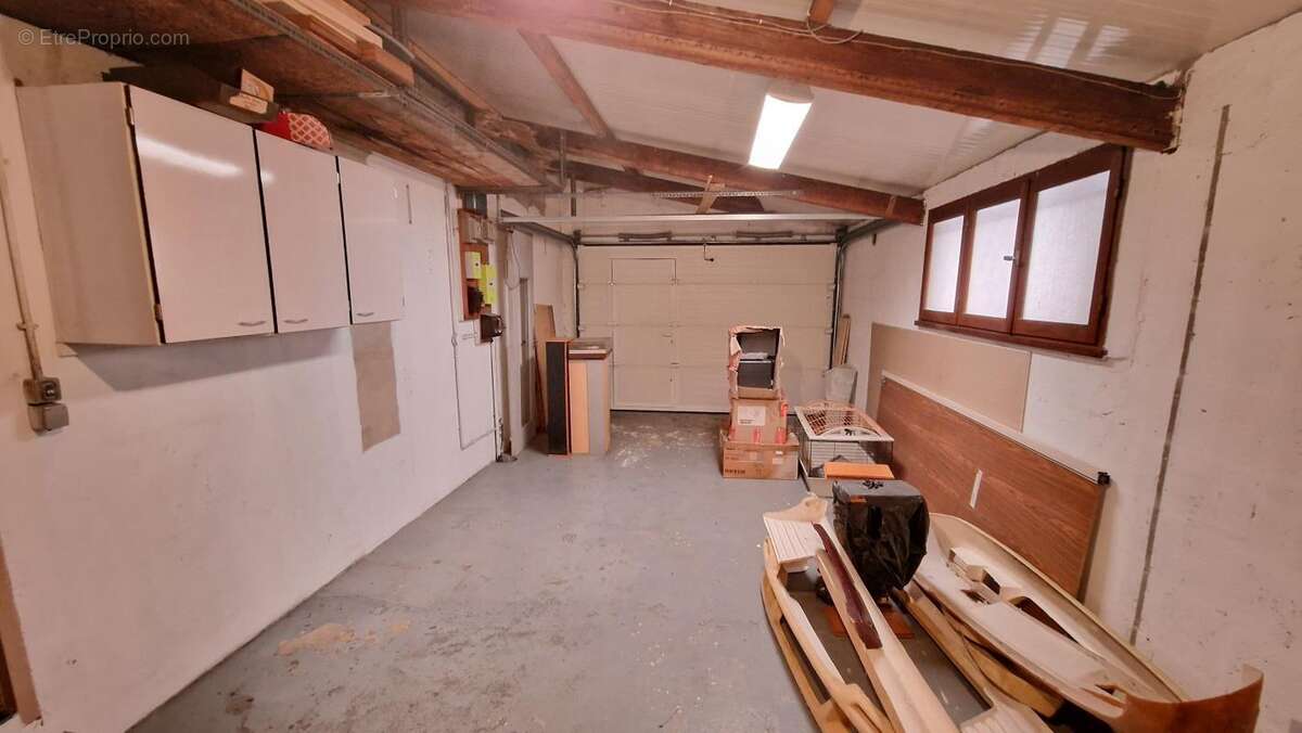 Commerce à NEUILLY-SUR-MARNE