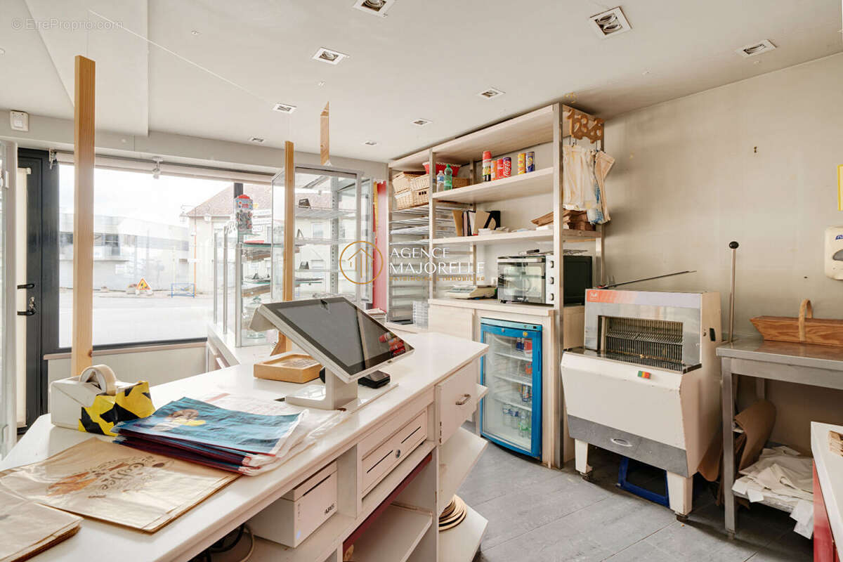 Boulangerie et appartement - photo 8