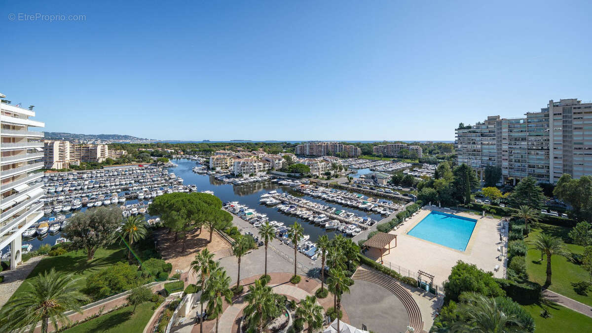 Appartement à MANDELIEU-LA-NAPOULE