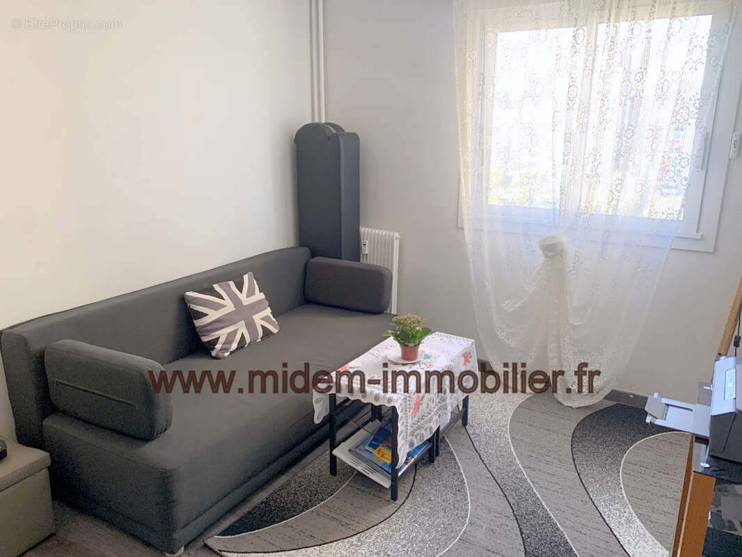 Nice Ouest Grand Arénas 4 pièces en bon état de 76 m2 + terrasse S/O 13 m2 vue ville et mer à 246000 euros - photo 10