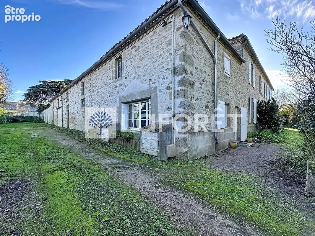 Maison en pierre - Bressuire centre - photo 4