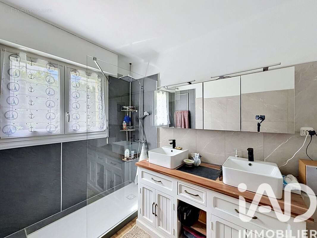 Maison 150 m² à Plomeur  - photo 9