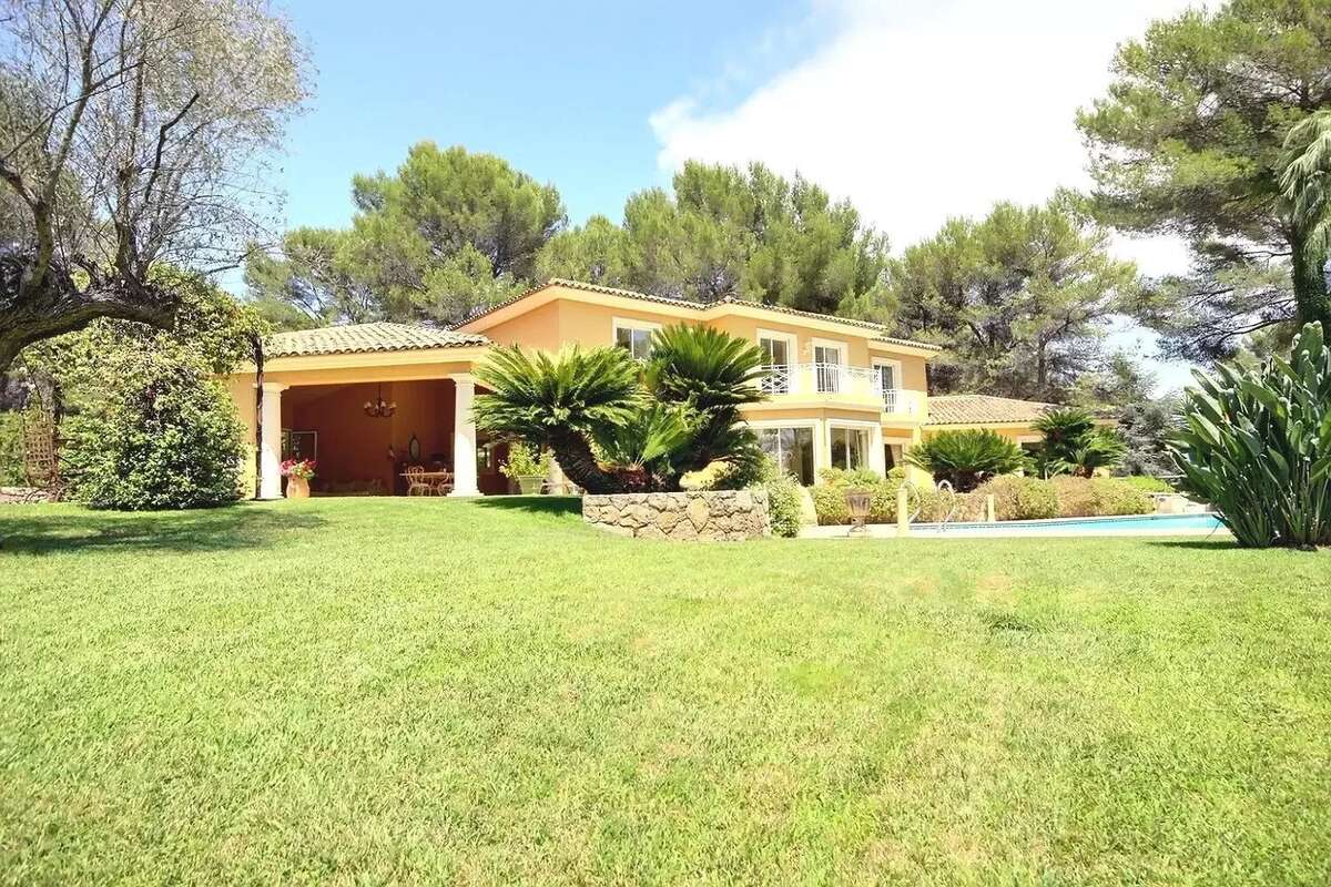A vendre à  Mougins belle Propriété de 430 m² sur un Terrain de 5 500 m2 - photo 8