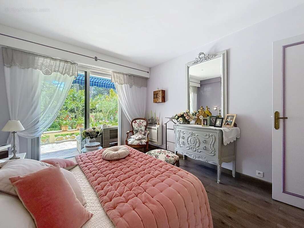 Appartement à LE CANNET