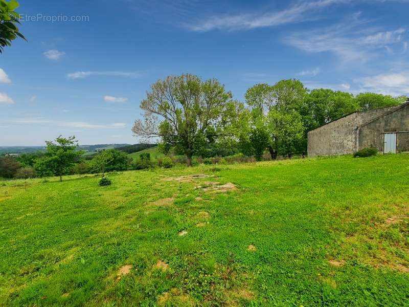 Maison à MALAUSSANNE