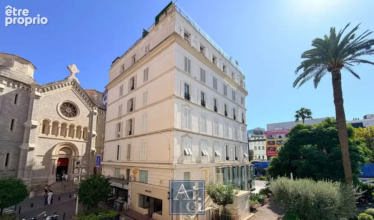 Cannes- croisette-6 pieces 185 m² - photo 2